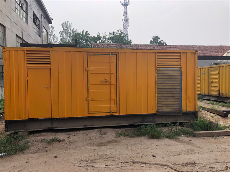 江口发电机出租进行负载测试时，电瓶电量不足的具体判断标准是什么？