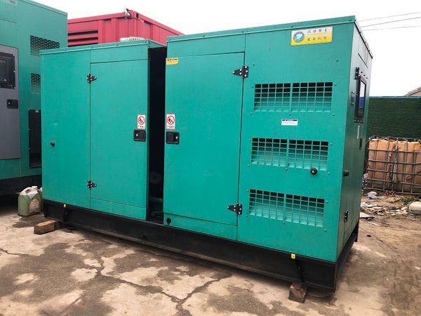 江口怎样合理控制磷酸铁锂蓄电池的充放电倍率以延长其使用寿命？