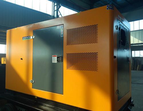 江口汽油发电机组电瓶电解液的密度应该保持在什么范围？